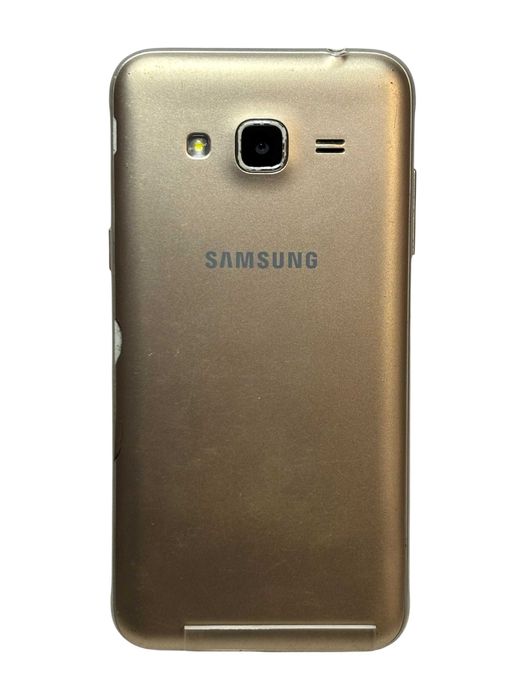 Smartfon Samsung Galaxy J3 2016 2 GB / 8 GB złoty