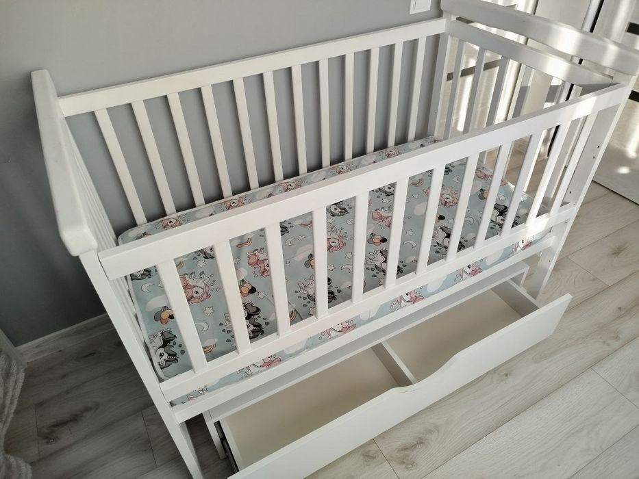 Продам дитяче ліжко с матрацом