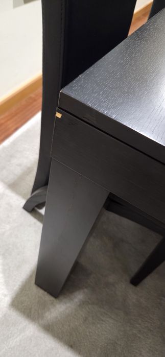 Mesa de Jantar Extensível e 6 Cadeiras Couro Preto