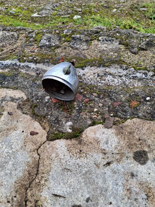 Farol de bicicleta pasteleira antiga