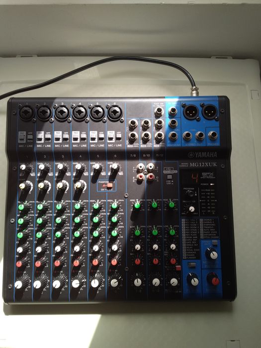 Mesa de mistura Yamaha MG12XUK