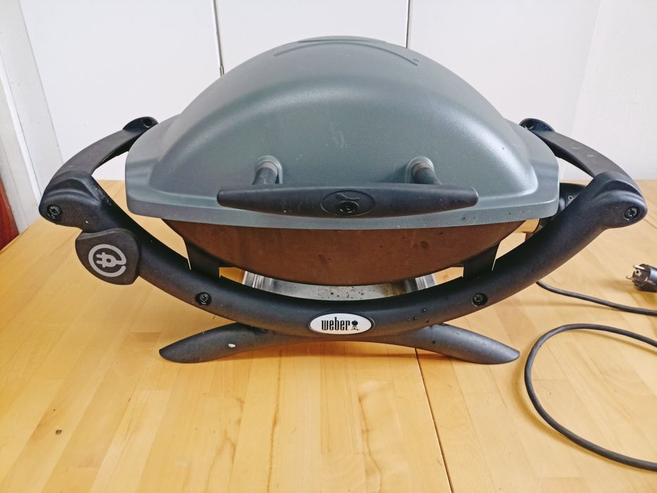 Grill elektryczny Weber Q1400.