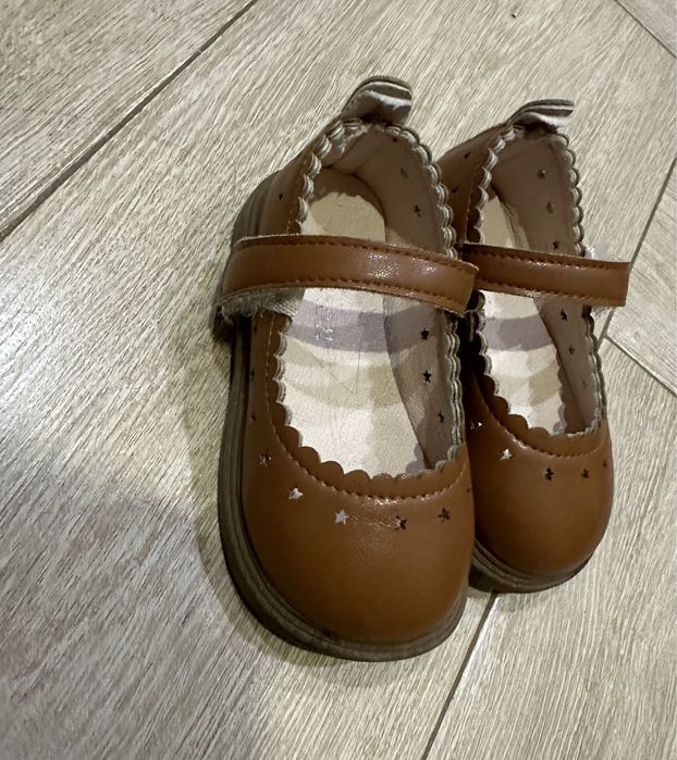 Туфельки на дівчинку 22р