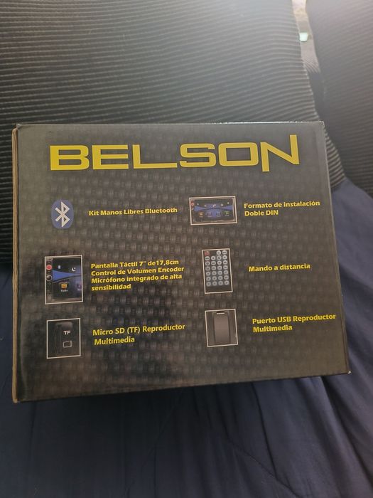 Auto radio universal belson