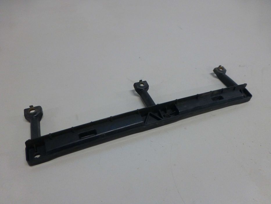 AUDI A4 B8 S-line kratka zderzaka przód środkowa 8K0.807899 oryginał