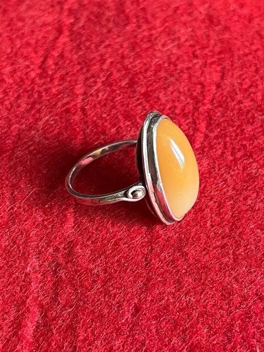 PRL piękny pierścionek RYTOSZTUKA z kamieniem naturalnym