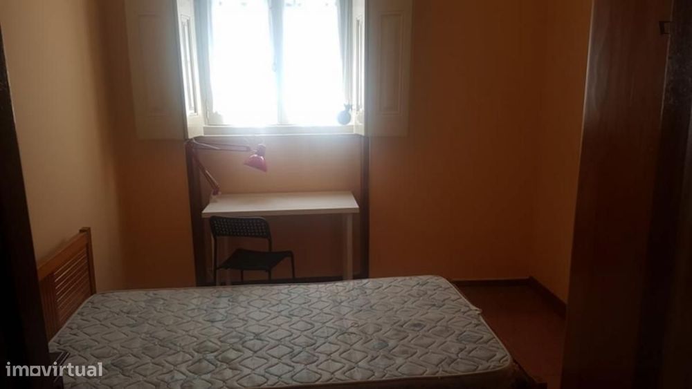 Quarto - localizado em Bonfim Porto