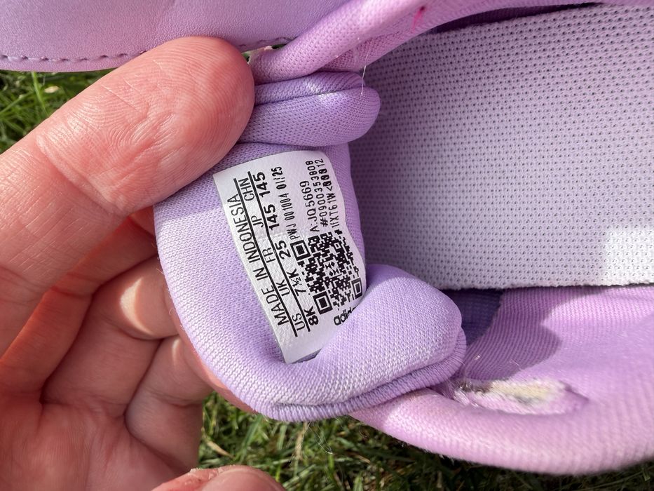 Дитячі кросівки adidas 25 р стелька 16 см