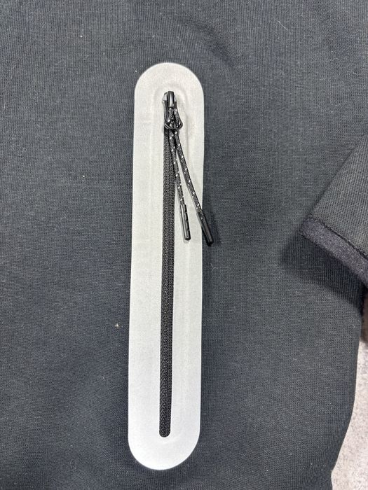 Продам nike tech fleece reflective