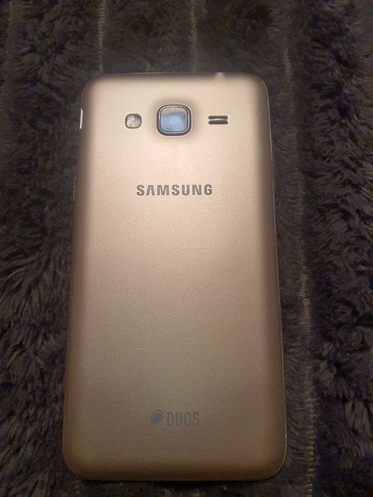 Samsung j3 телефон