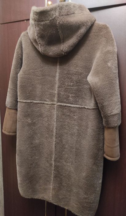 Дублёнка натуральная, двухсторонняя.Как новая.Производство Азия