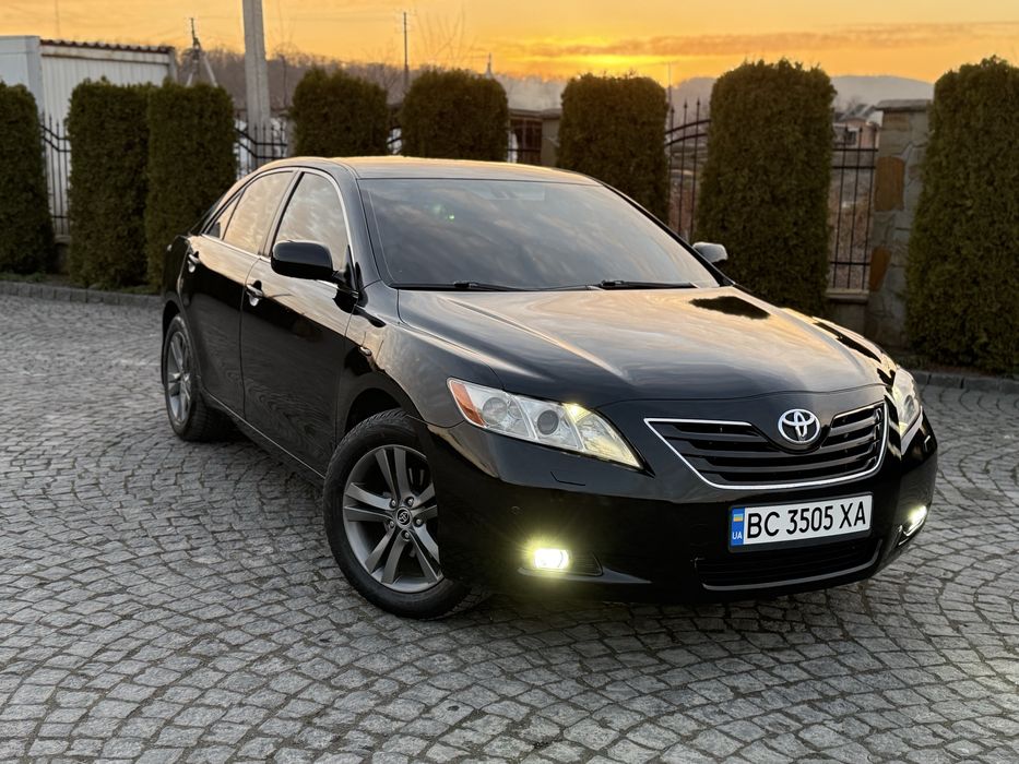 Тойота камрі 3.5 бензин 2008