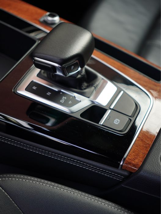 Audi Q5 2023 рік 2.0 tfsi MHEV