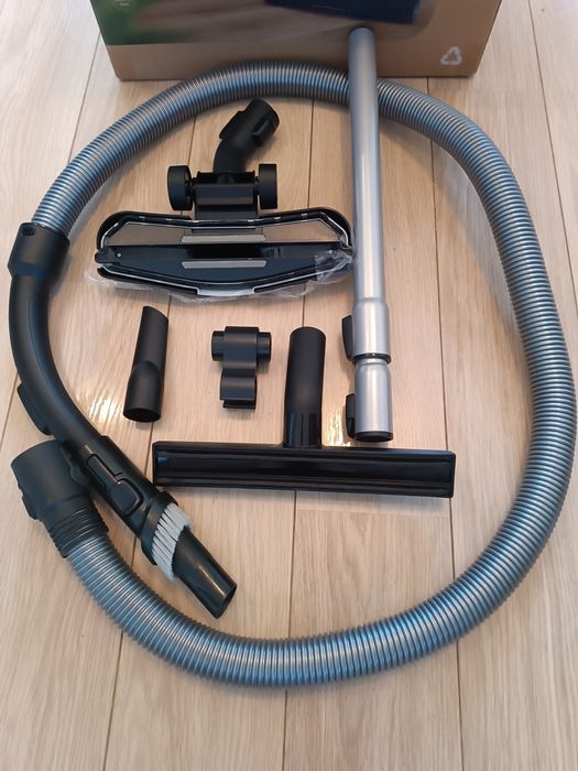 // Odkurzacz Philips PowerPro Seria 3000 FC9333/09 - wąż, rura itd.