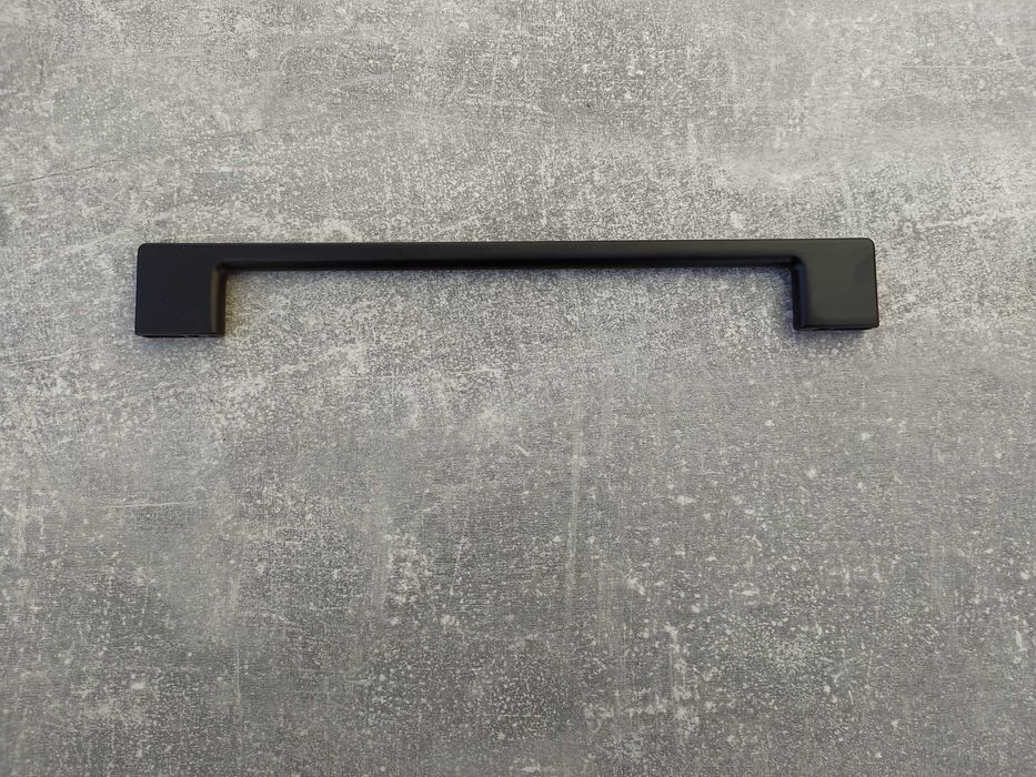 Uchwyt meblowy UM-1143 CZARNY metal