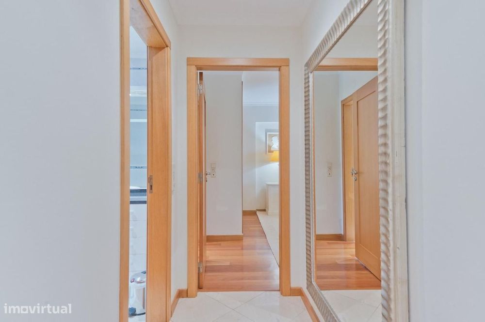 Apartamento T2 com jardim, Cascais