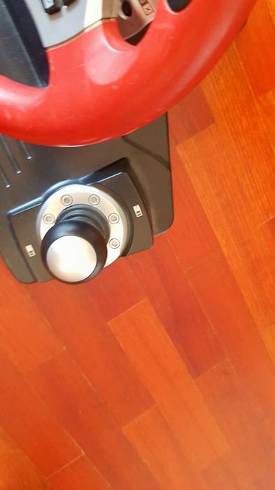 Vendo jogos Ps3, DS, Wii, volante e pedais da logic3 da ps3