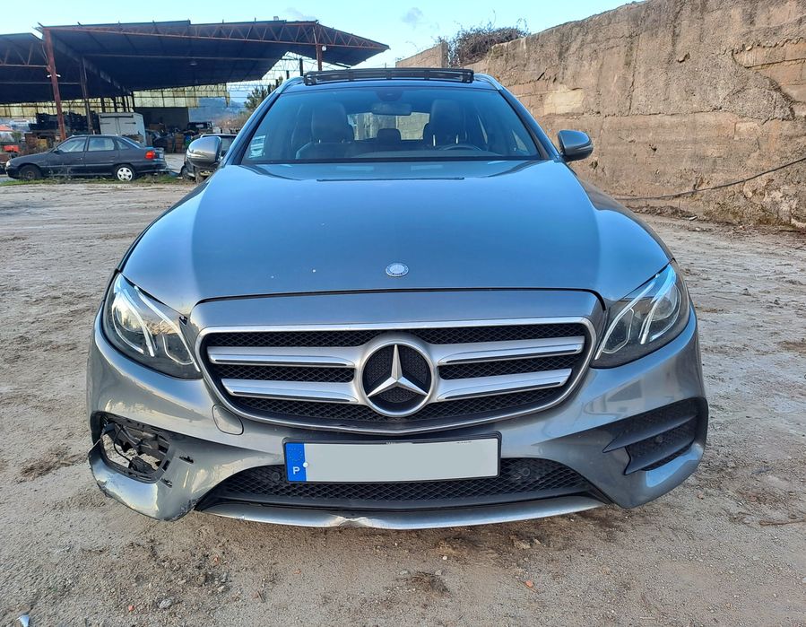 Mercedes-Benz E220d AMG