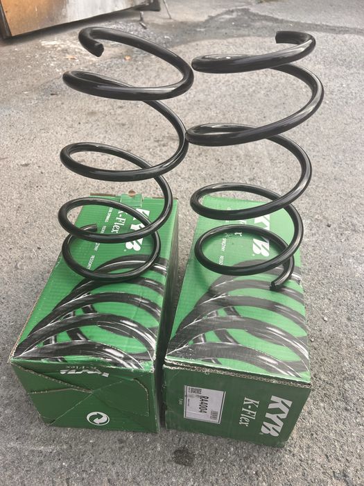 Продам пружини до БМВ е60