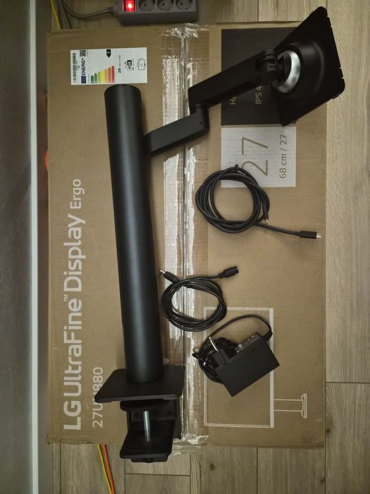 Монітор LG Ergo 4K 27UN880