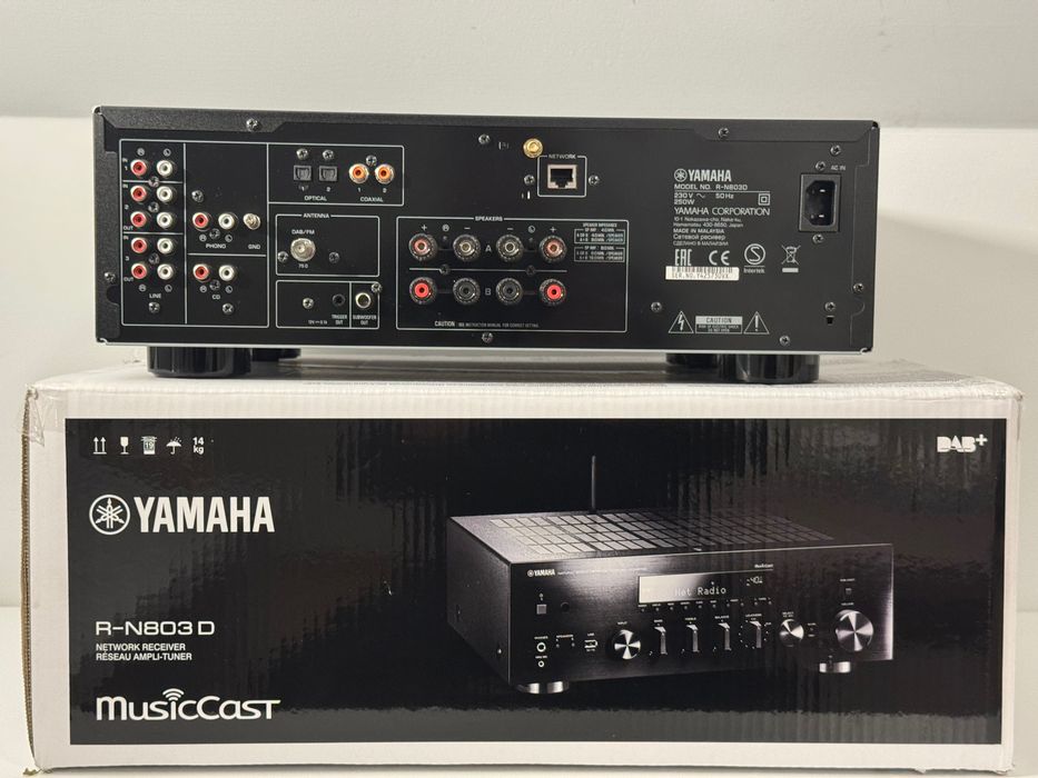 Amplituner Yamaha R-N 803d