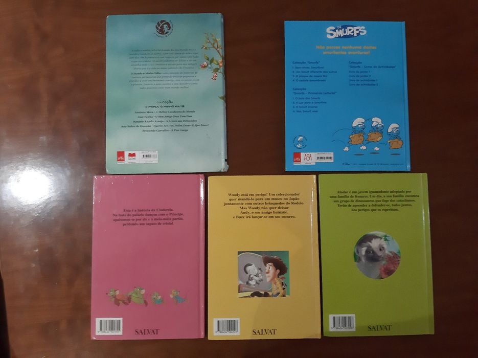 Vários livros infantis