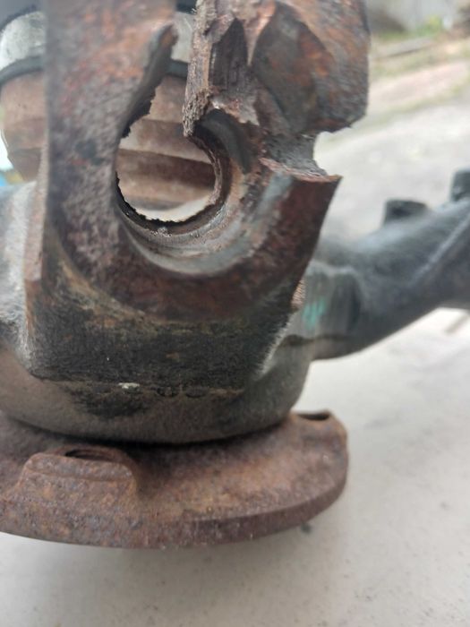 Цапфа до авто пежо е208