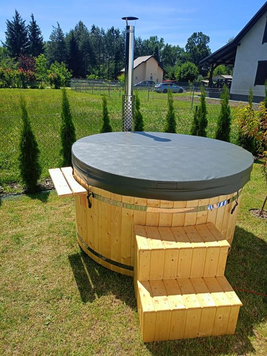 Domek letniskowy  nad jeziorem Jacuzzi Las Trupel k. Iławy