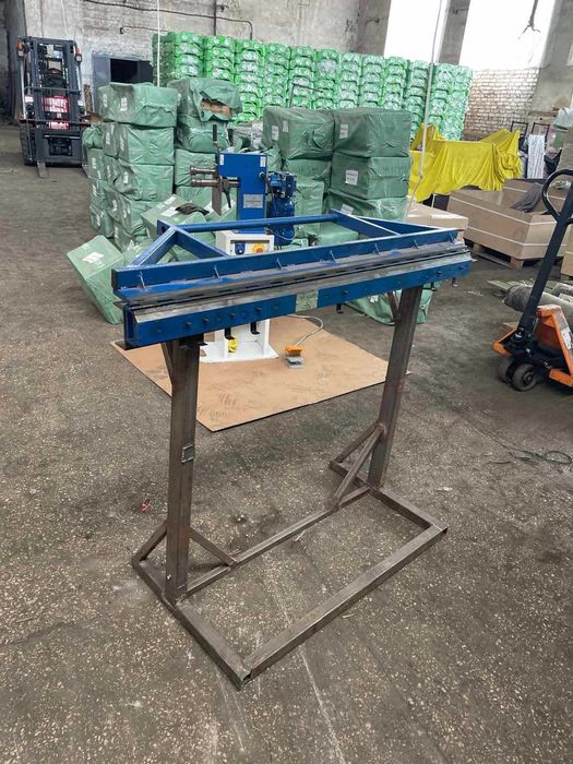 Кромкогиб КР-1 на підставці