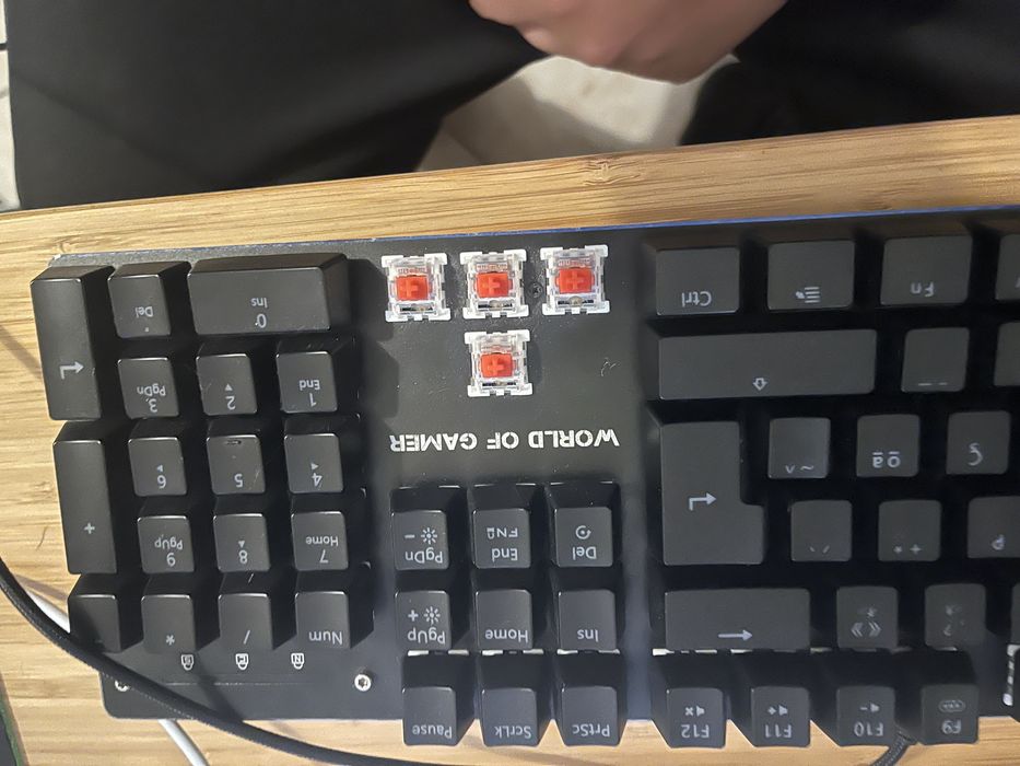 Teclado mecanico Bako