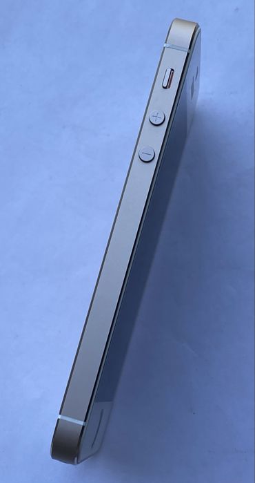 Iphone SE 32gb. Gold Neverlock ІДЕАЛЬНИЙ