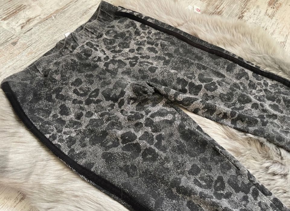 Legginsy getry leginsy spodnie panterka M/L