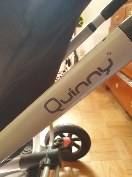 Carrinho bebé Quinny