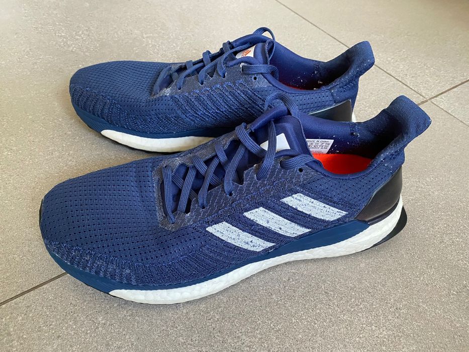 Продам кроссовки ADIDAS Solar Boost 42