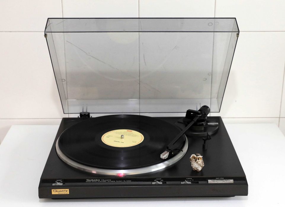 Technics SL-Q300 Direct-Drive Turntable64286572021890120