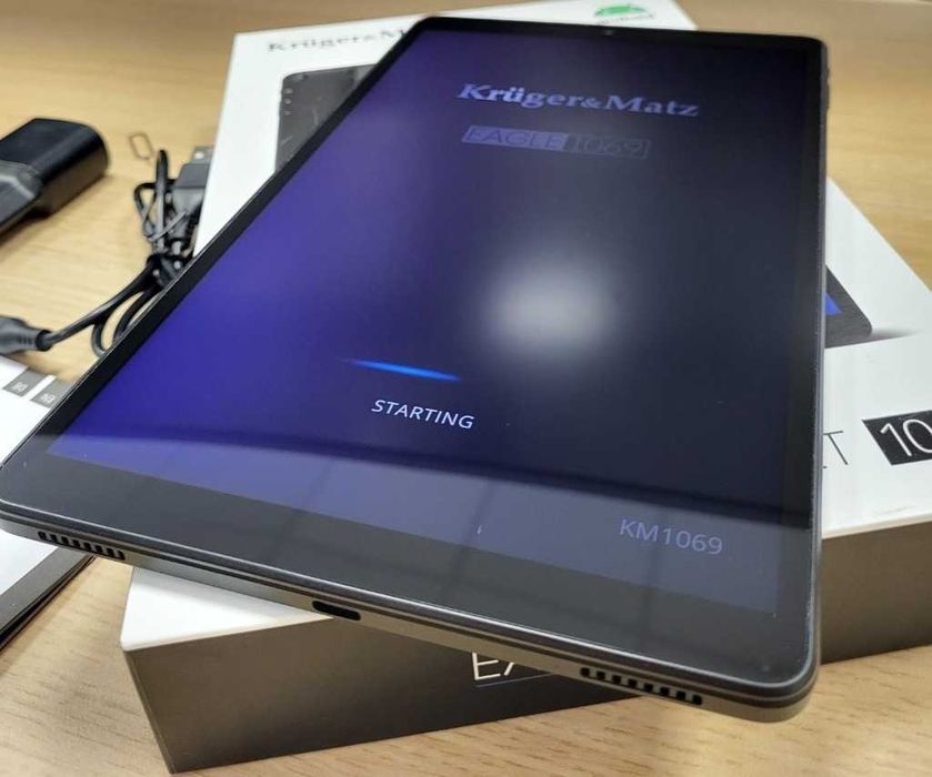Tablet Kruger&Matz KM1069 10.1" LTE dobry stan + akcesoria