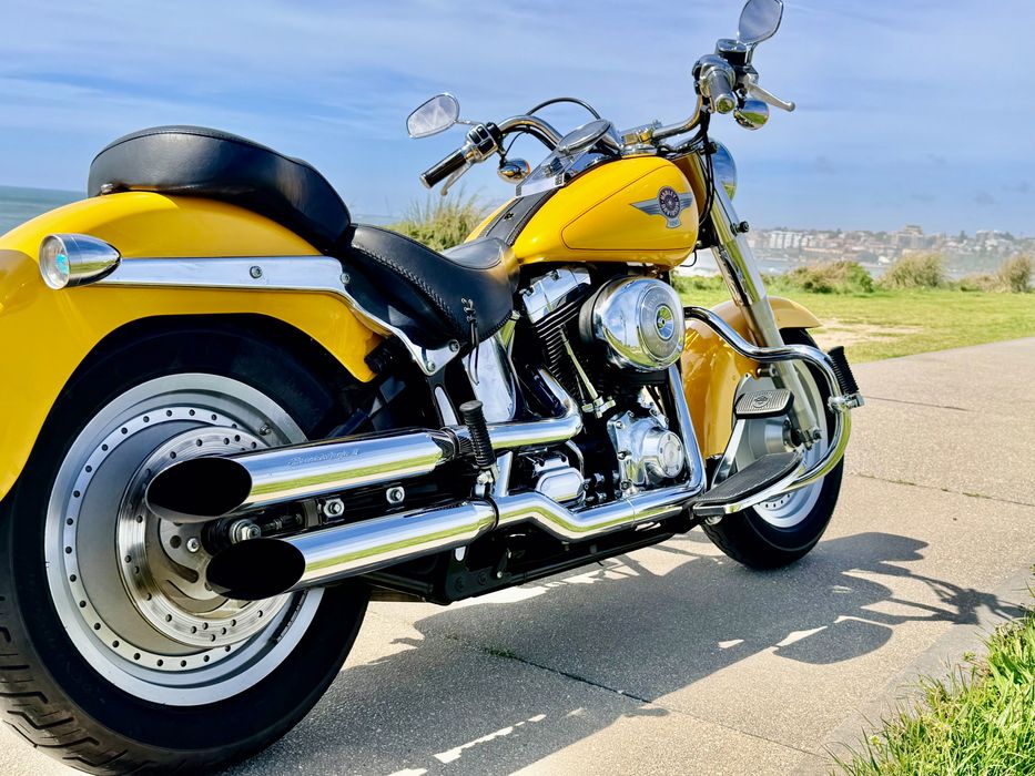 Harley Davidson Fat Boy FLSTF  Yellow  Pearl - troco por carro