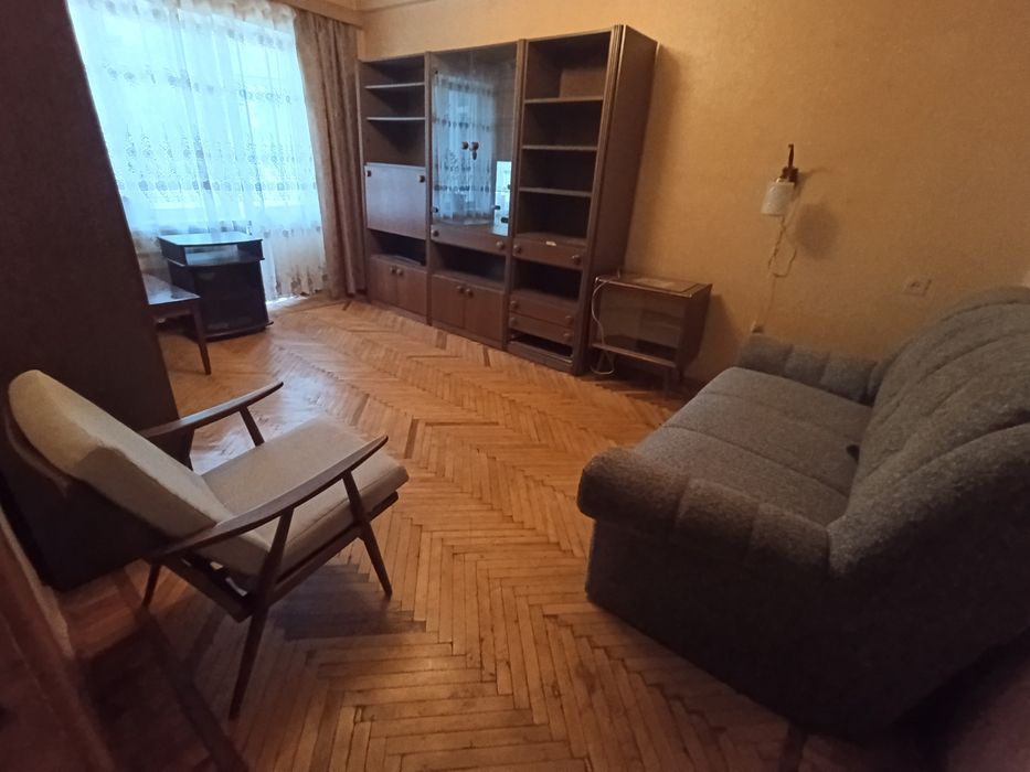 Шекспира д.8,метро Бот. Сад,2комнатная кв