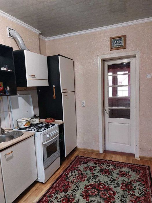 Продам житловий будинок зі зручностями