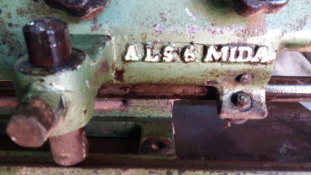 Máquina de afiar laminas das garlopas mida