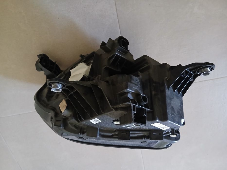 Farol Mini Countryman U25 2024