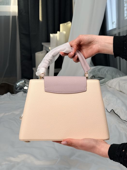 Сумка Louis Vuitton Capucines Cream / Blush Pink