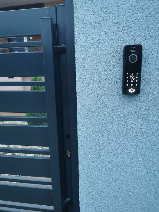 Montaż i sprzedaż napędów do bram wjazdowych przesuwnych, skrzydłowych