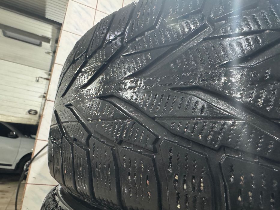 Зимняя резина 225/50/17 Nokian hakkapelita