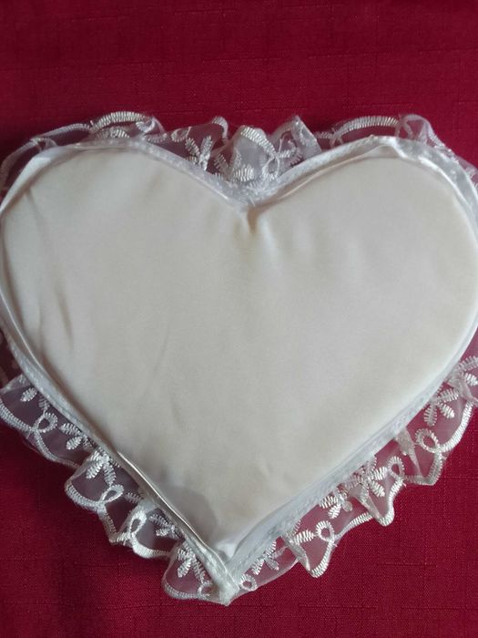 Подушечка для обручок на весілля