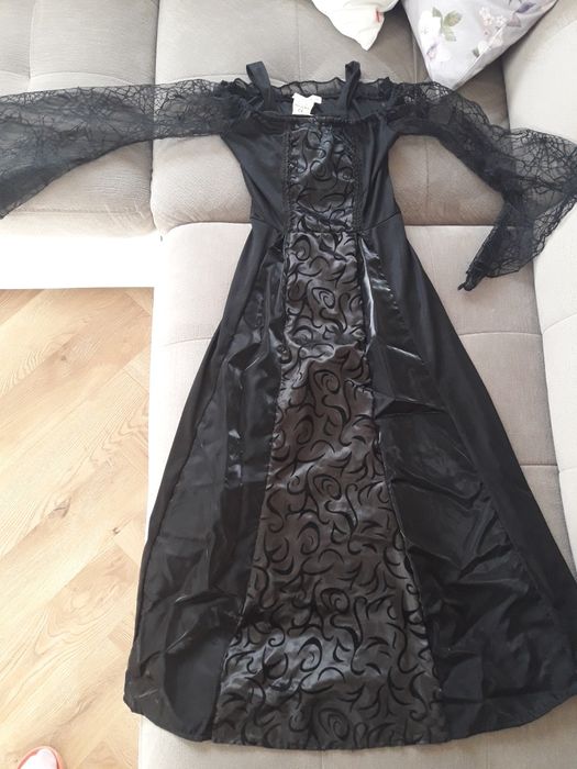 strój Morticia Addams, Wednesday Addams