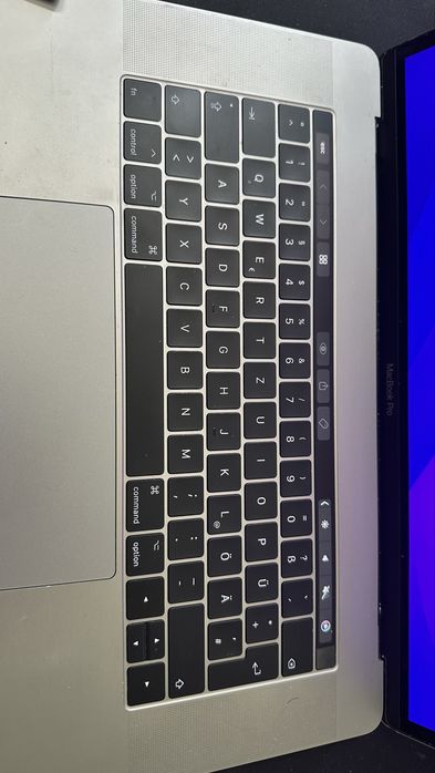Apple Macbook pro 16 gb 2016