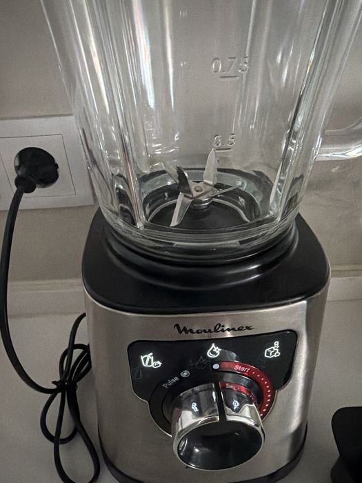 Liquidificadora MOULINEX Perfect Mix+ LM871D10 (1200 W - 2 L - Inox)
