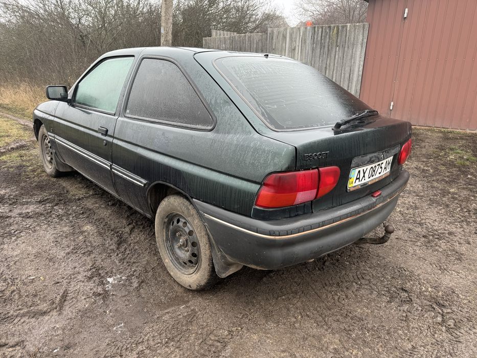 Продам форд ескорт