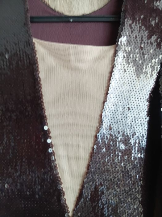 Вечірня жіноча сукня